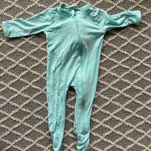Kyte baby size 0-3 months footies